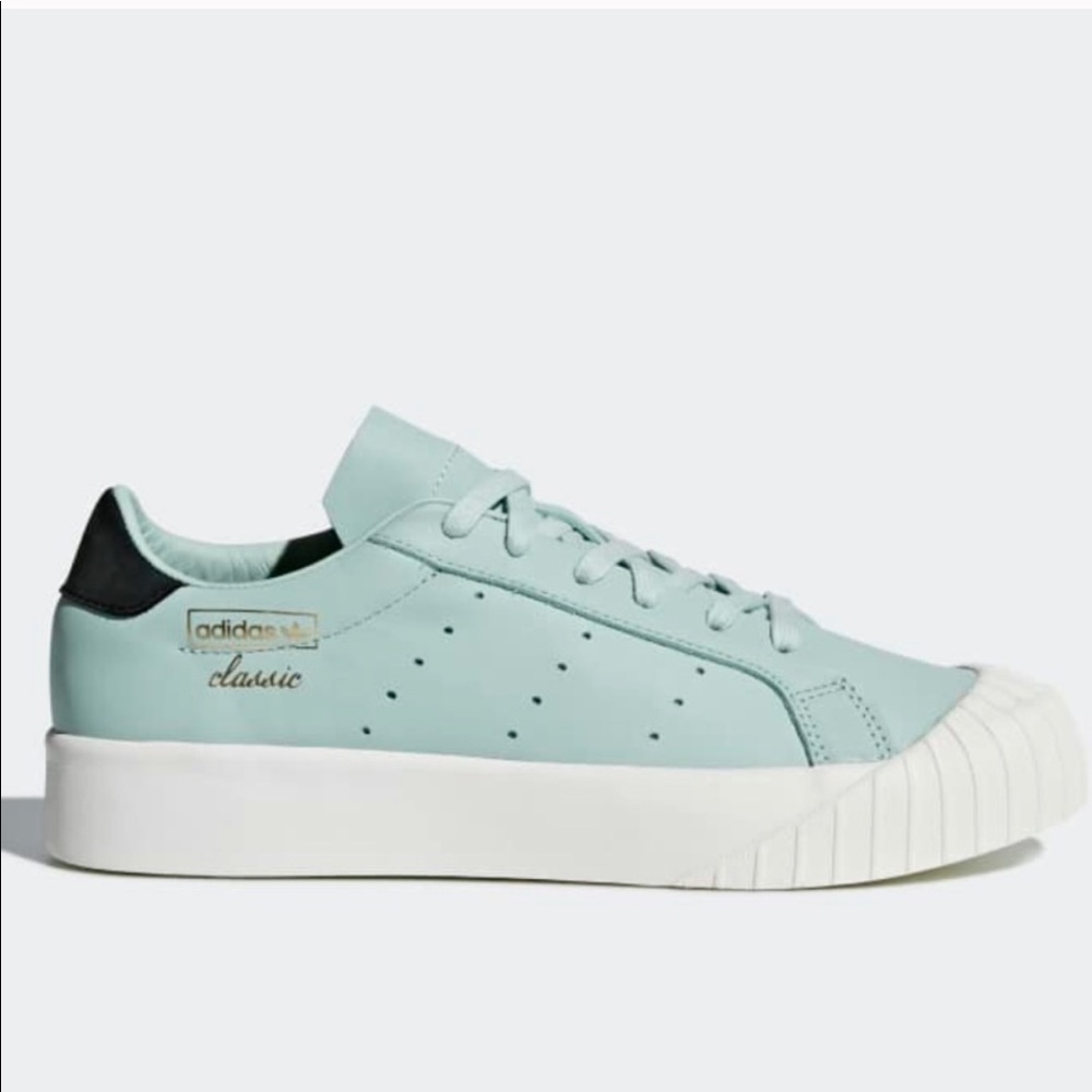 New adidas Everyn W sz 8 ash green / opaque teal